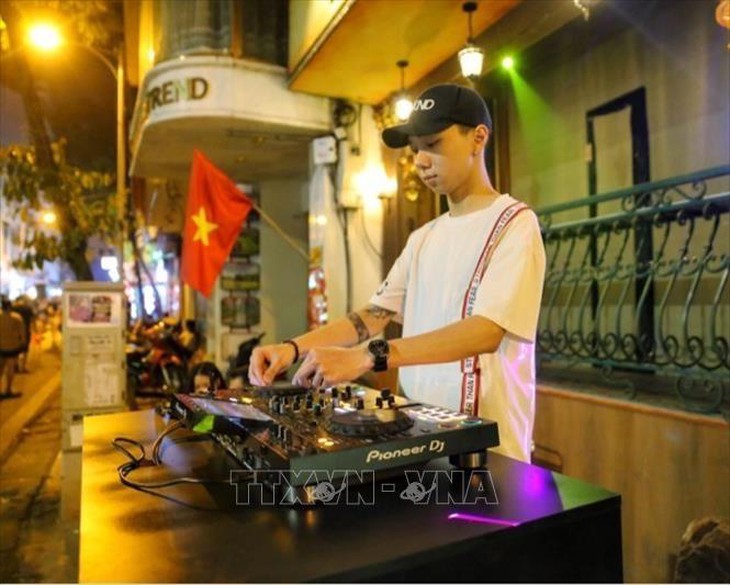 Quán bar tại Hà Nội: Ngày hoạt động trở lại - Ảnh 9.