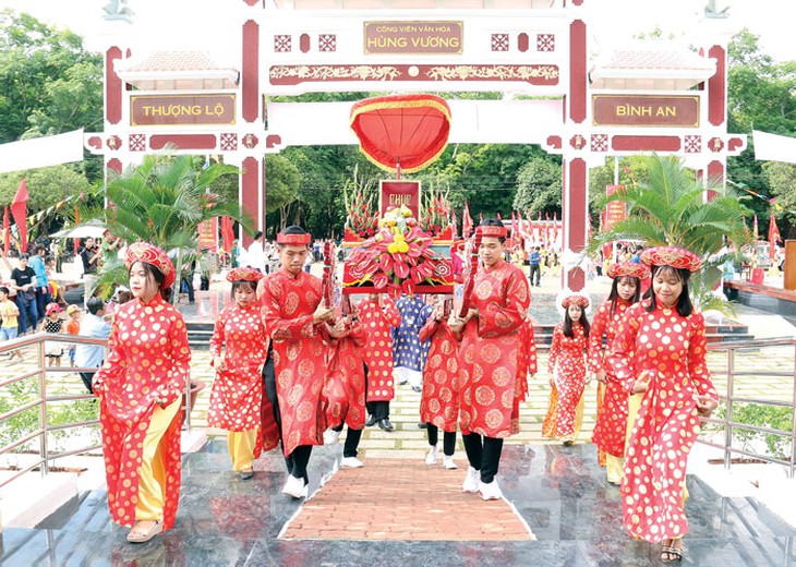 Người dân cả nước đang hướng về nguồn cội của Dân tộc - Ảnh 6.