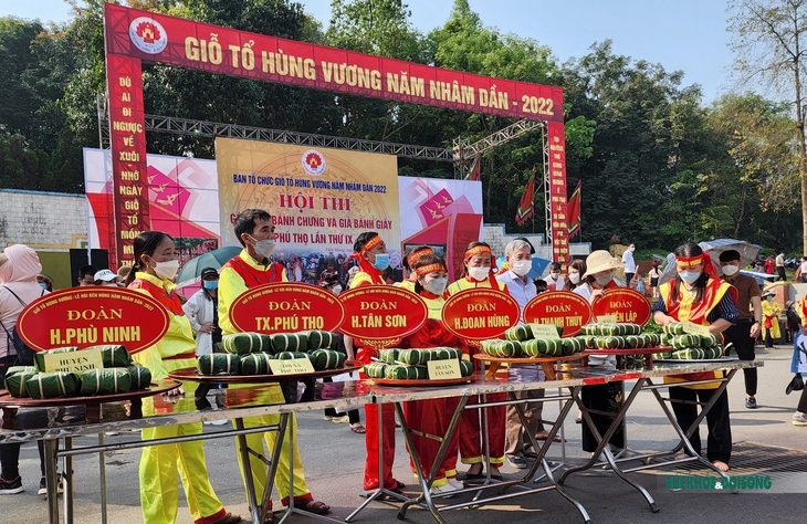 Giỗ Tổ Hùng Vương: Sôi nổi hội thi Hội thi gói, nấu bánh chưng và giã bánh giầy - Ảnh 6.