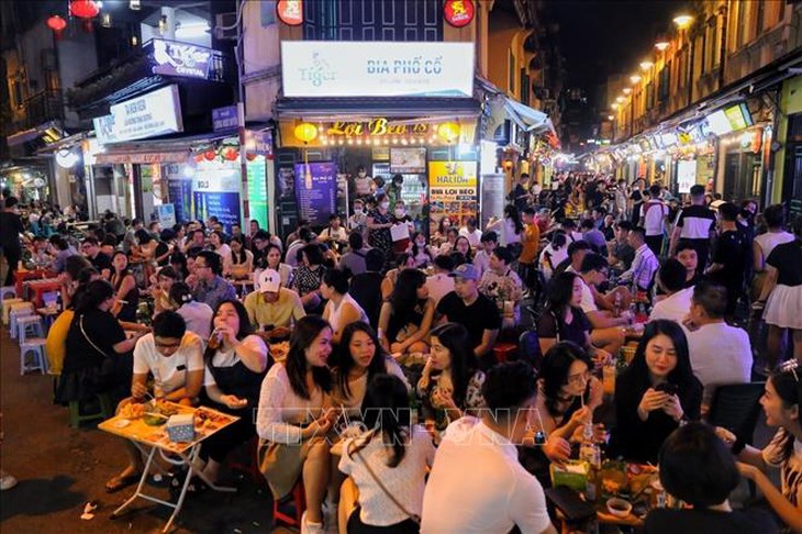 Quán bar tại Hà Nội: Ngày hoạt động trở lại - Ảnh 2.