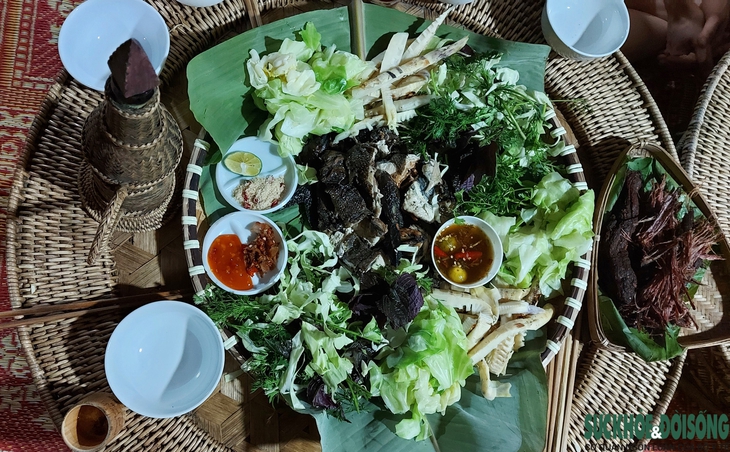 Du khách về Mường Lống “tiểu Sa Pa” của xứ Nghệ trải nghiệm - Ảnh 7.