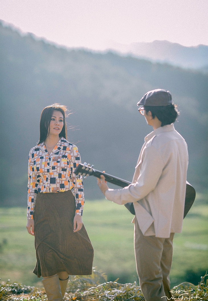 'Nữ hoàng dream pop' Bùi Lan Hương hóa thân thành danh ca Khánh Ly thời trẻ ra sao? - Ảnh 4.