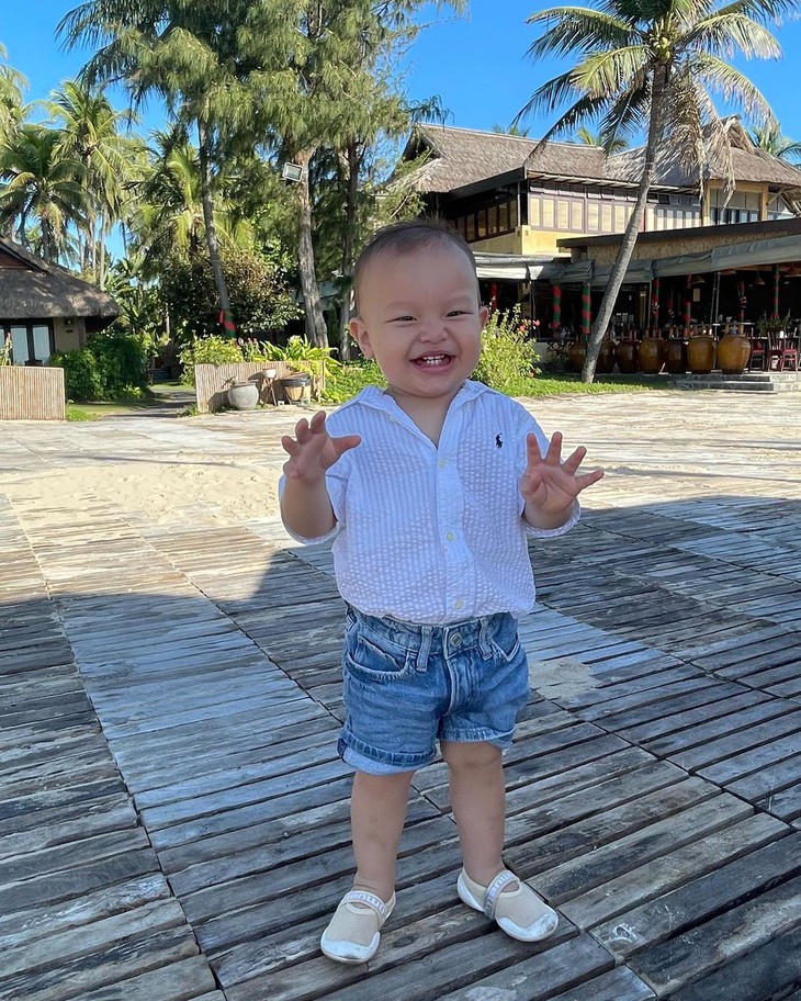 Những em bé song sinh thiên thần cùng tên gọi đáng yêu trong làng sao Việt - Ảnh 15. Những em bé song sinh thiên thần cùng tên gọi đáng yêu trong làng sao Việt - Ảnh 15.