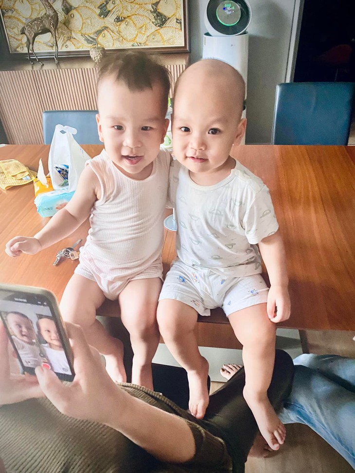 Những em bé song sinh thiên thần cùng tên gọi đáng yêu trong làng sao Việt - Ảnh 19. Những em bé song sinh thiên thần cùng tên gọi đáng yêu trong làng sao Việt - Ảnh 19.