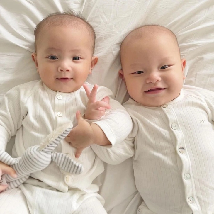 Những em bé song sinh thiên thần cùng tên gọi đáng yêu trong làng sao Việt - Ảnh 10. Những em bé song sinh thiên thần cùng tên gọi đáng yêu trong làng sao Việt - Ảnh 10.