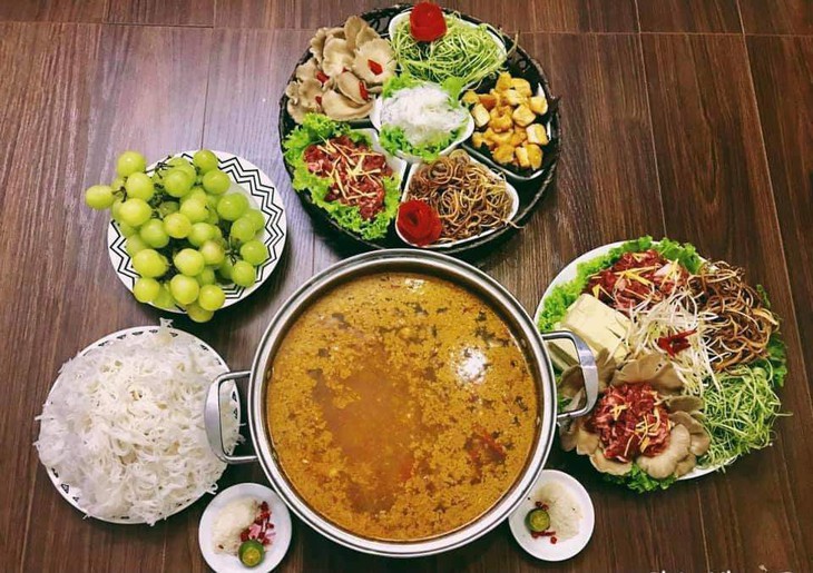 Công thức 5 món lẩu siêu ngon cho ngày nghỉ lễ - Ảnh 10.