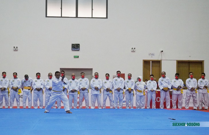 Ấn tượng nghi lễ trao kiếm tại ngày khai mạc môn Pencak Silat - Ảnh 4. Ấn tượng nghi lễ trao kiếm tại ngày khai mạc môn Pencak Silat - Ảnh 4.