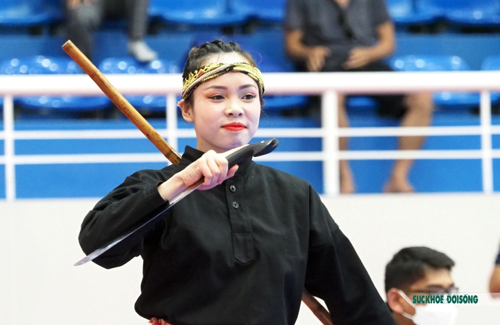 Ấn tượng nghi lễ trao kiếm tại ngày khai mạc môn Pencak Silat - Ảnh 13. Ấn tượng nghi lễ trao kiếm tại ngày khai mạc môn Pencak Silat - Ảnh 13.
