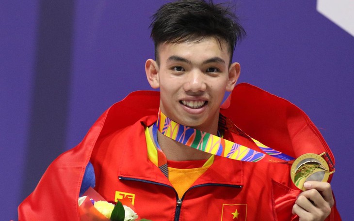 "Kình ngư" Huy Hoàng sẽ cầm cờ tại khai mạc SEA Games 31
