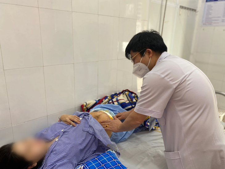 Cấp cứu thành công sản phụ bị rau bong non thể ẩn hiếm gặp - Ảnh 1.