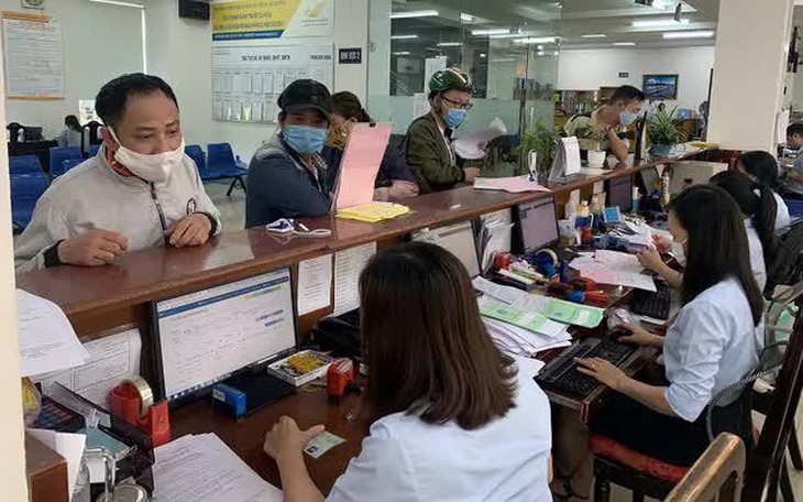 Đã chi hỗ trợ cho người lao động từ Quỹ bảo hiểm thất nghiệp gần 845 tỷ đồng
- Ảnh 1. Đã chi hỗ trợ cho người lao động từ Quỹ bảo hiểm thất nghiệp gần 845 tỷ đồng
- Ảnh 1.