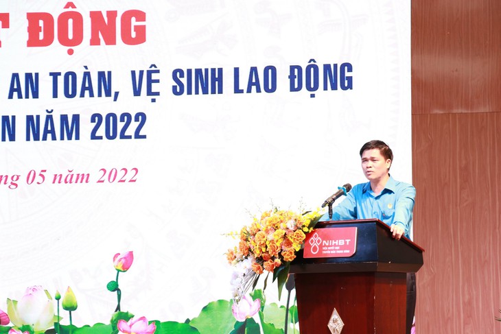 Ông Ngọ Duy Hiểu, Phó Chủ tịch Tổng Liên đoàn Lao động Việt Nam phát biểu tại lễ phát động Ông Ngọ Duy Hiểu, Phó Chủ tịch Tổng Liên đoàn Lao động Việt Nam phát biểu tại lễ phát động