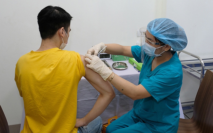 Bộ Y tế: Các địa phương đề xuất nhu cầu vaccine phòng COVID-19 tiêm mũi 4 trước ngày 25/5
