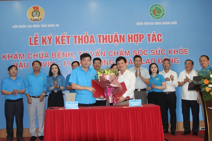 Hợp tác khám, chữa bệnh, tư vấn chăm sóc sức khỏe hậu COVID-19 cho công nhân lao động - Ảnh 1.