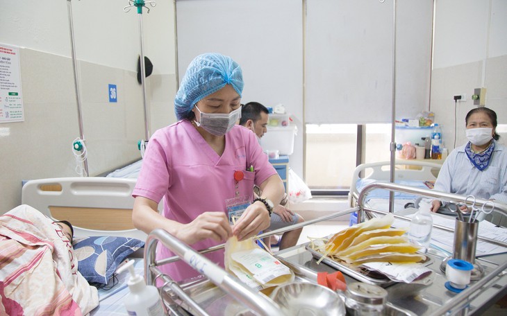 Điều dưỡng - Những người thầm lặng vì bệnh nhân