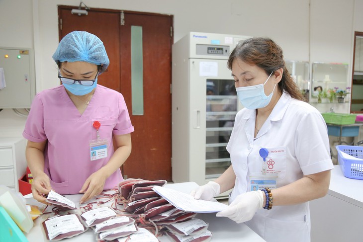 Tự hào và trăn trở của những người làm công tác điều dưỡng - Ảnh 3.