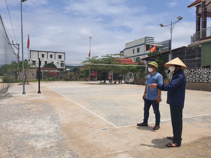 Huyện vào cuộc vụ "Gần 17 năm người dân "vác" đơn thư đi yêu cầu xã thực hiện lời hứa" - Ảnh 2.