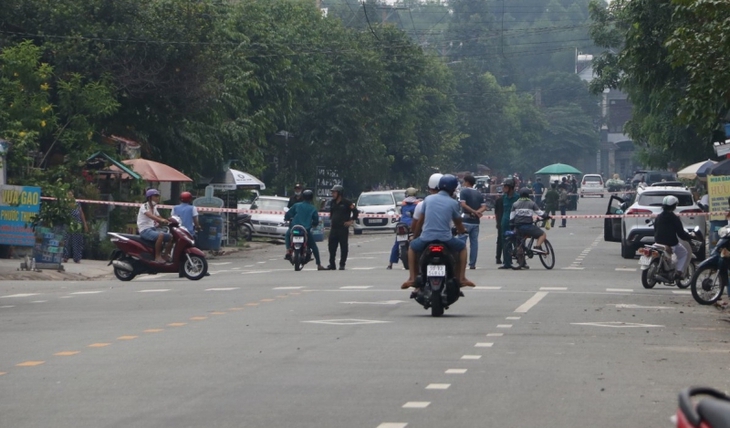 Công an phong tỏa 2 hiện trường liên quan đến cái chết của 2 người đàn ông - Ảnh 1. Công an phong tỏa 2 hiện trường liên quan đến cái chết của 2 người đàn ông - Ảnh 1.
