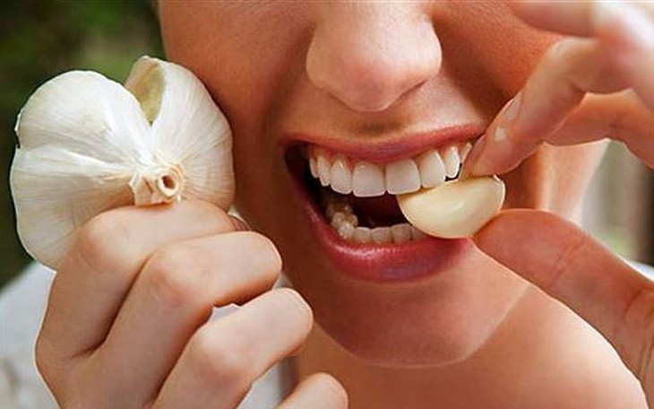 Giá hành củ giảm sâu, người dân đổ xô mua tích trữ: Bảo quản sao cho không bị hỏng?- Ảnh 3.
