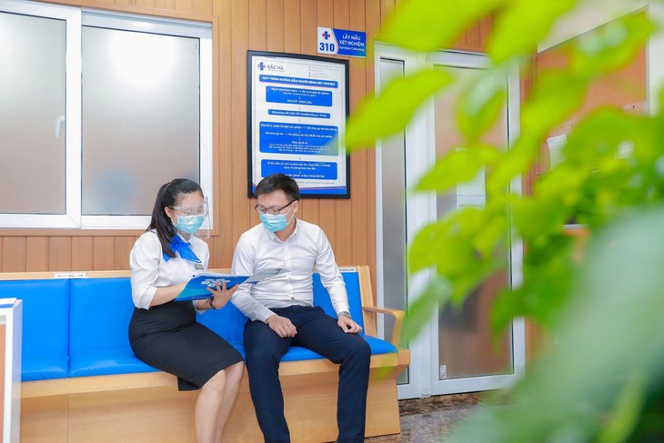Giám đốc Bệnh viện ĐKQT Bắc Hà: "Chúng tôi không có bệnh nhân vì Bắc Hà coi họ là khách hàng" - Ảnh 1.