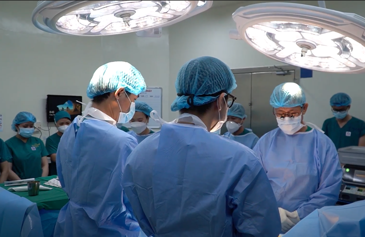 Bác sĩ nói lời tiễn biệt nam sinh 19 tuổi hiến tạng: "Chúng tôi rất xúc động" - Ảnh 3. Bác sĩ nói lời tiễn biệt nam sinh 19 tuổi hiến tạng: "Chúng tôi rất xúc động" - Ảnh 3.
