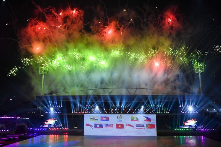 Truyền thông khu vực ấn tượng mạnh với Lễ khai mạc SEA Games 31 - Ảnh 2.