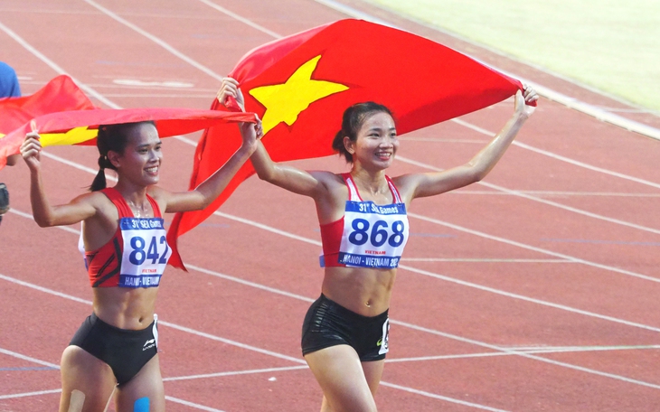 Nguyễn Thị Oanh "nhanh như một cơn gió" giành 2 HCV điền kinh trong ngày