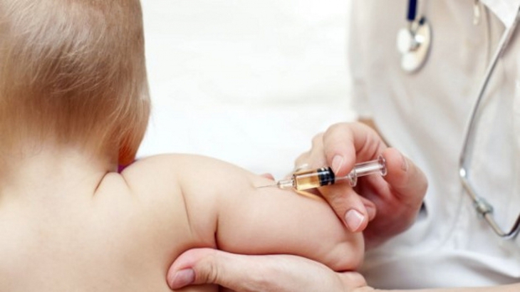 Cục Y tế dự phòng: Vĩnh Phúc khẩn trương rà soát lại quy trình tiêm chủng và xử trí phản ứng sau tiêm - Ảnh 1.