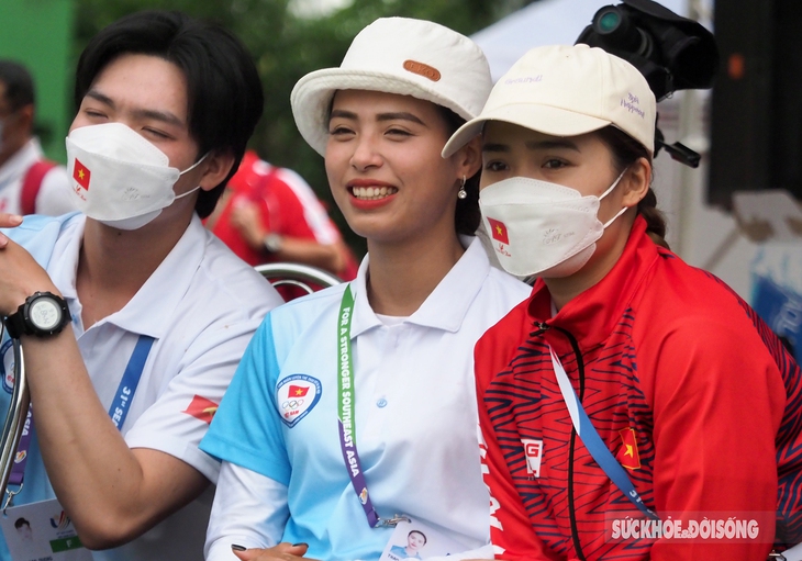 Gặp nữ cung thủ xinh đẹp chia sẻ về COVID-19 - Ảnh 12.
