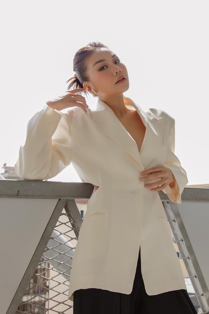 Thanh Hằng - chân dài showbiz "sạch" scandal nhưng vẫn có lần bị tố "giật chồng", sau 9 năm lùm xùm giờ mỹ nhân này ra sao? - Ảnh 8.