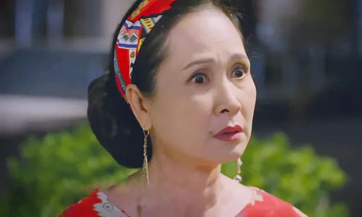 Đóng mẹ chồng độc ác trên phim quá đạt, NSND Lan Hương bị cháu gái nhắc nhở - Ảnh 2.