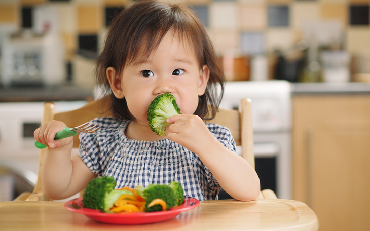 Các lưu ý chăm sóc trẻ bị táo bón cha mẹ nên đọc