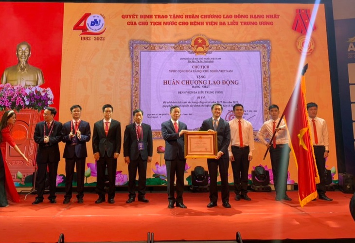 Ngành Da liễu có bước phát triển vượt bậc, bắt kịp xu hướng của thế giới - Ảnh 1. Ngành Da liễu có bước phát triển vượt bậc, bắt kịp xu hướng của thế giới - Ảnh 1.