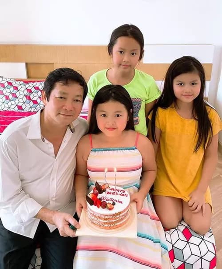 Hoa hậu Phương Lê ly hôn: Ngôi nhà 200 tỷ thuộc về con gái, 3 con sống với cha - Ảnh 3. Hoa hậu Phương Lê ly hôn: Ngôi nhà 200 tỷ thuộc về con gái, 3 con sống với cha - Ảnh 3.