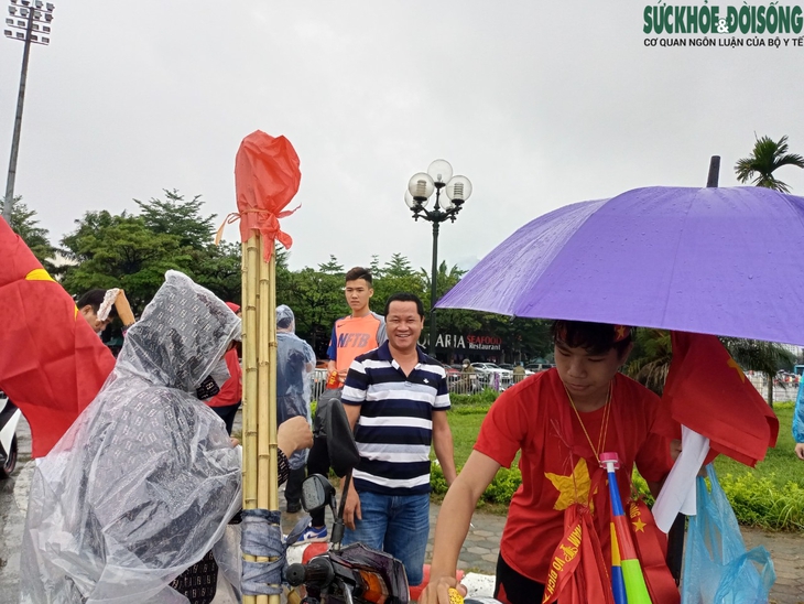 Người hâm mộ sẵn sàng 'bùng cháy', ăn mừng chiến thắng của U23 Việt Nam trước - Ảnh 11.