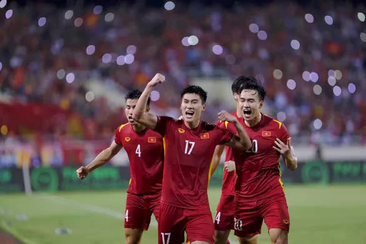 Điều ít biết về "chuyện tình mật ngọt" của "người hùng" vừa có pha ghi bàn bằng đầu đem lại chiến thắng lịch sử cho U23 Việt Nam - Ảnh 3. Điều ít biết về "chuyện tình mật ngọt" của "người hùng" vừa có pha ghi bàn bằng đầu đem lại chiến thắng lịch sử cho U23 Việt Nam - Ảnh 3.