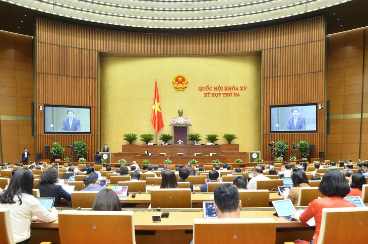 Biên soạn sách giáo khoa có nhiều bất cập, ĐBQH đề xuất đưa vào chương trình giám sát của Quốc hội - Ảnh 3. Biên soạn sách giáo khoa có nhiều bất cập, ĐBQH đề xuất đưa vào chương trình giám sát của Quốc hội - Ảnh 3.
