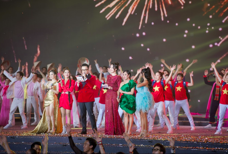 Á hậu Thụy Vân tiết lộ hậu trường lễ bế mạc SEA Games 31 và đón điều đặc biệt sau khi rời sự kiện - Ảnh 4.