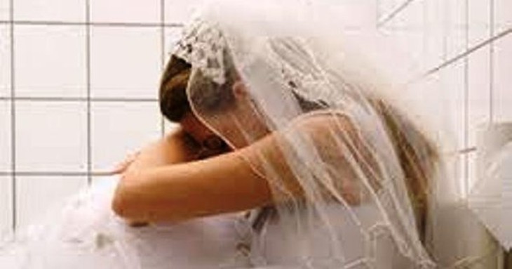 Ôm mộng lấy chồng giàu, đêm tân hôn rơi nước mắt vì bí mật của chồng