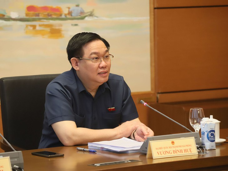 Việc chậm giải ngân vốn đầu tư công làm thiếu thuốc và vật tư y tế - Ảnh 2.