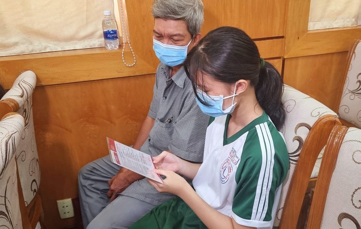 Từ ý tưởng của Báo SK&ĐS, nhiều sổ tiết kiệm đã được trao cho trẻ mồ côi do dịch COVID-19 - Ảnh 4.