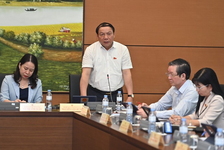 Bộ trưởng Nguyễn Văn Hùng: "Văn hóa tạo vaccine tinh thần để chúng ta vượt qua đại dịch" - Ảnh 2.