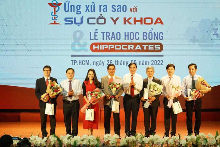 Trao học bổng Hippocrates cho các sinh viên tương lai của HIU - Ảnh 4. Trao học bổng Hippocrates cho các sinh viên tương lai của HIU - Ảnh 4.