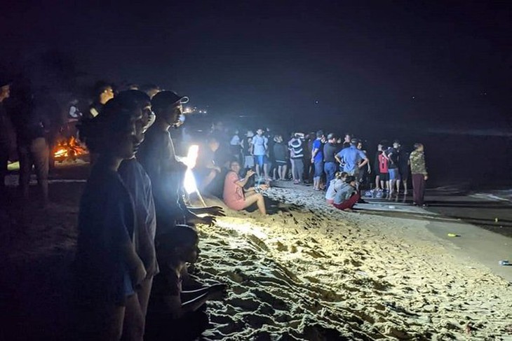 Đề nghị tặng Huy hiệu 'Tuổi trẻ dũng cảm' cho 2 thanh niên cứu 6 học sinh đuối nước - Ảnh 2. Đề nghị tặng Huy hiệu 'Tuổi trẻ dũng cảm' cho 2 thanh niên cứu 6 học sinh đuối nước - Ảnh 2.
