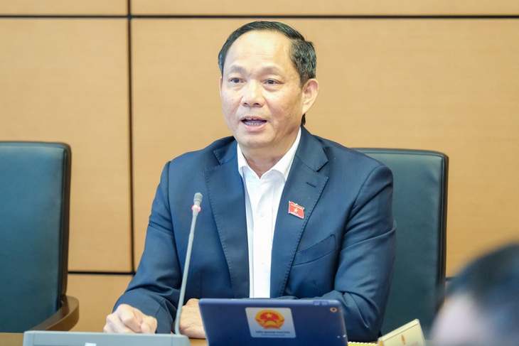 Cần thiết kế Luật để phát huy năng lực của đội ngũ cán bộ y, bác sĩ - Ảnh 2.