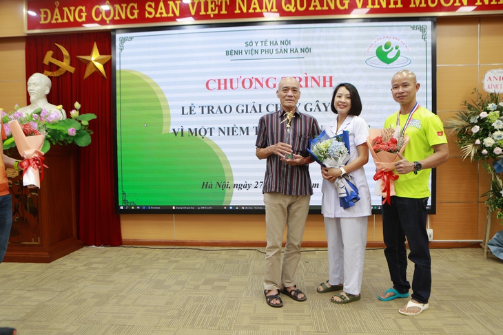 “Mỗi bước chạy của mình sẽ tiếp thêm sức cho các cặp vợ chồng mang gen hiếm khó có con” - Ảnh 2.