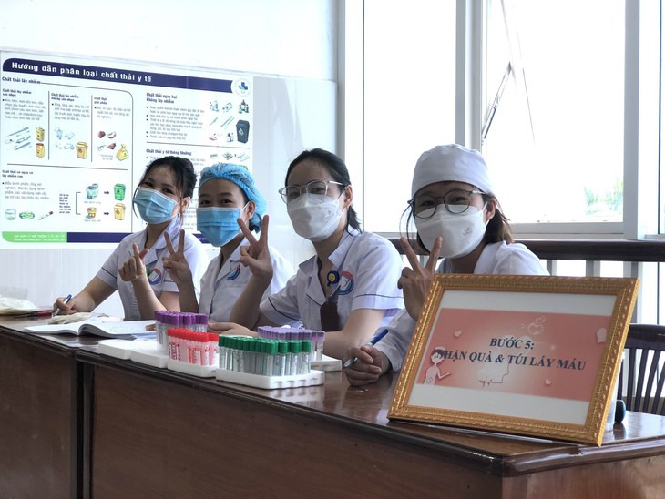 Y bác sĩ thu xếp công việc để đi "cho máu" - Ảnh 5.