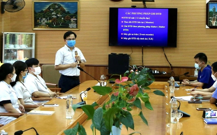Thầy thuốc Bạch Mai đến với nhân dân vùng khó Phú Thọ