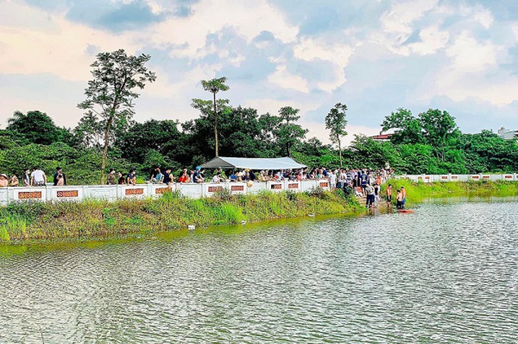 Hà Nội - 2 học sinh lớp 6 tử vong vì đuối nước dưới hồ điều hoà - Ảnh 2. Hà Nội - 2 học sinh lớp 6 tử vong vì đuối nước dưới hồ điều hoà - Ảnh 2.