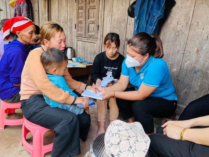 2 bé gái bị sét đánh tử vong khi đang chơi ở cạnh gốc cây - Ảnh 2. 2 bé gái bị sét đánh tử vong khi đang chơi ở cạnh gốc cây - Ảnh 2.
